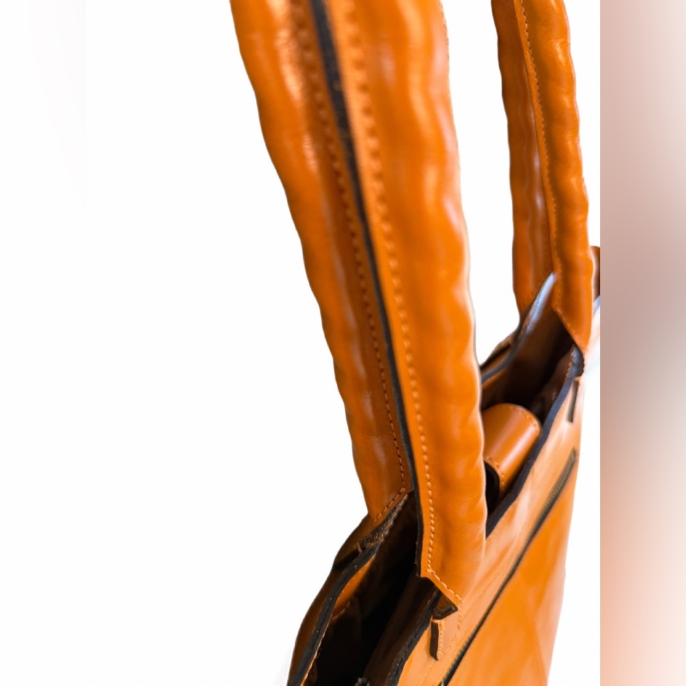 Classic Patricia Nash Mallory Leather Tote Bag w authenticity cards -must have! - Picture 8 of 16